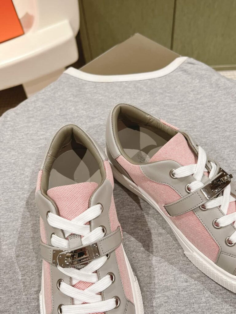 Hermès Unisex Sneakers detail 3