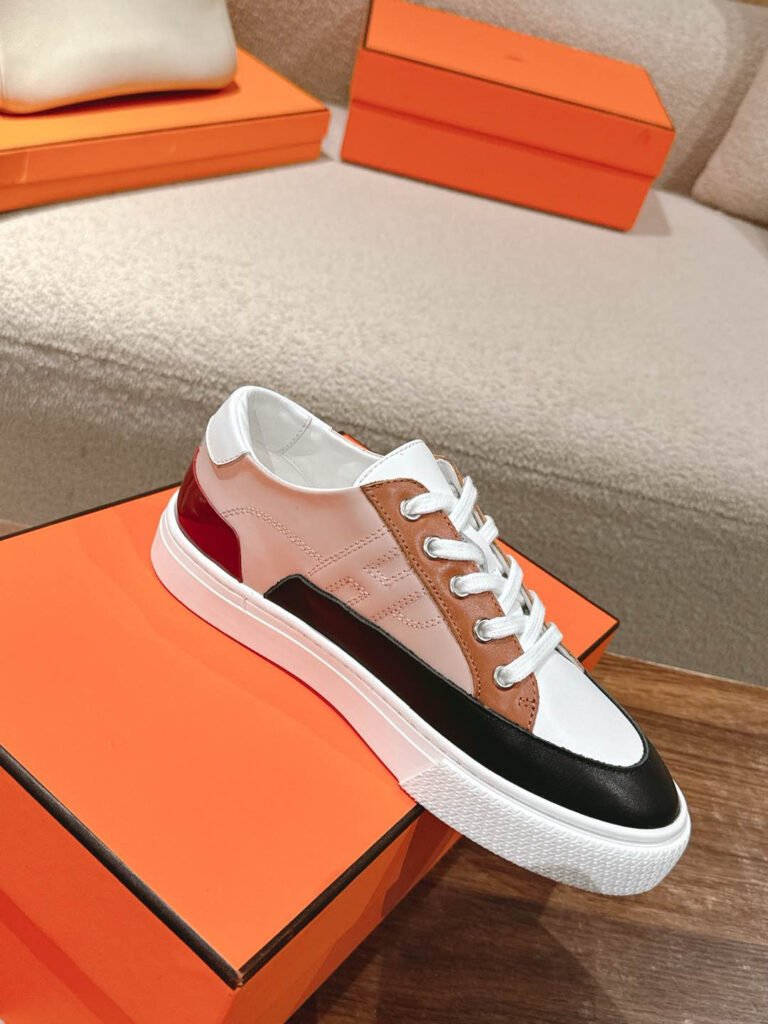 Hermès Unisex Loafers detail 3