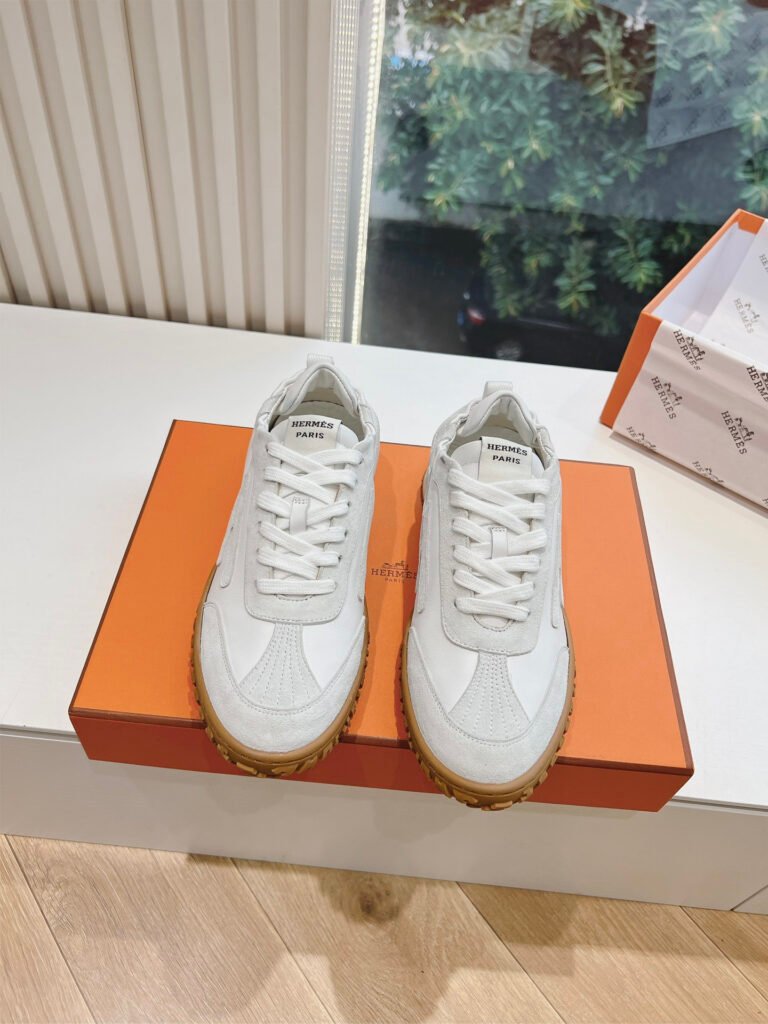 Hermès Unisex White Low-Top Sneakers detail 3