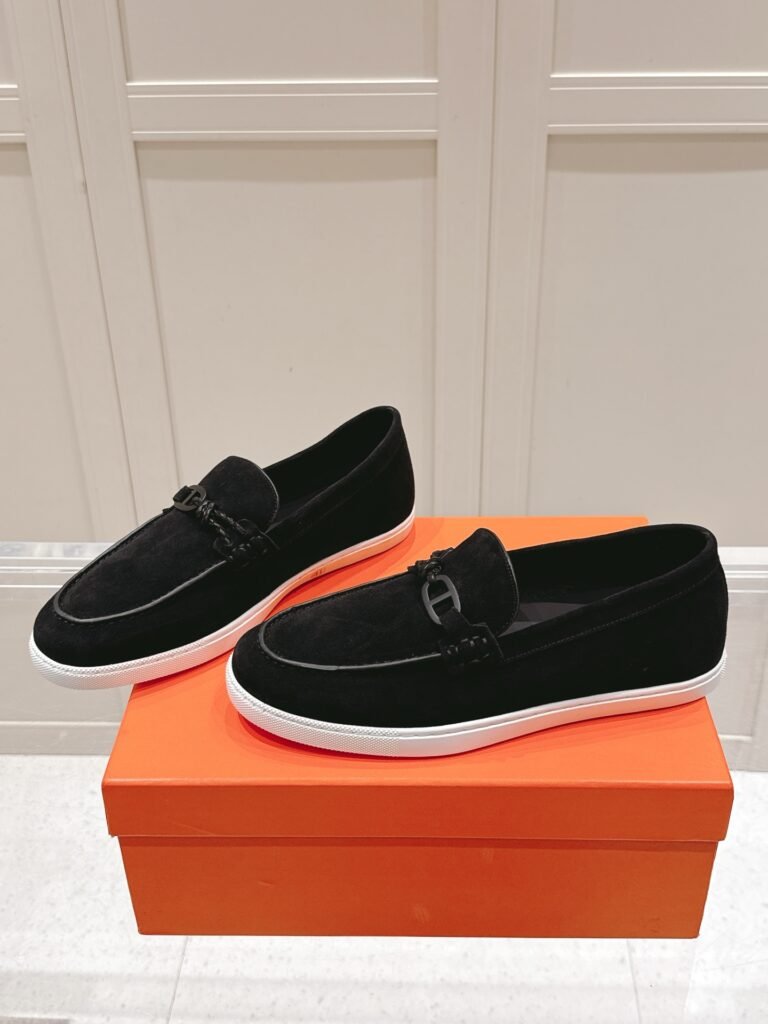 Hermès Unisex Loafers detail 3