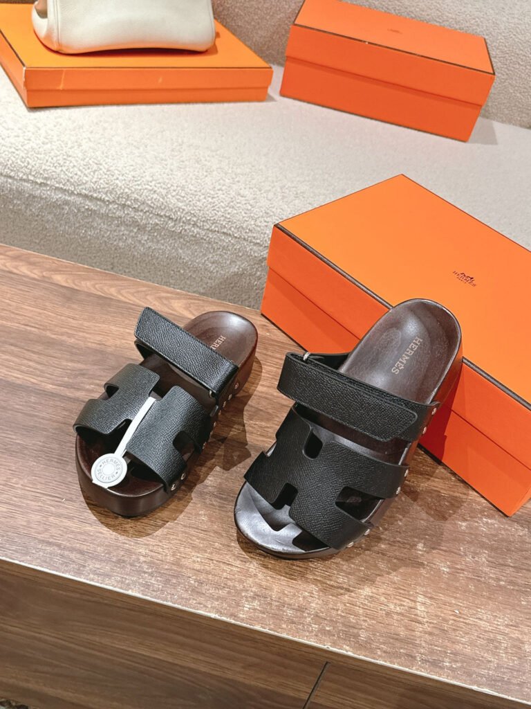 Hermès Unisex Slides detail 3