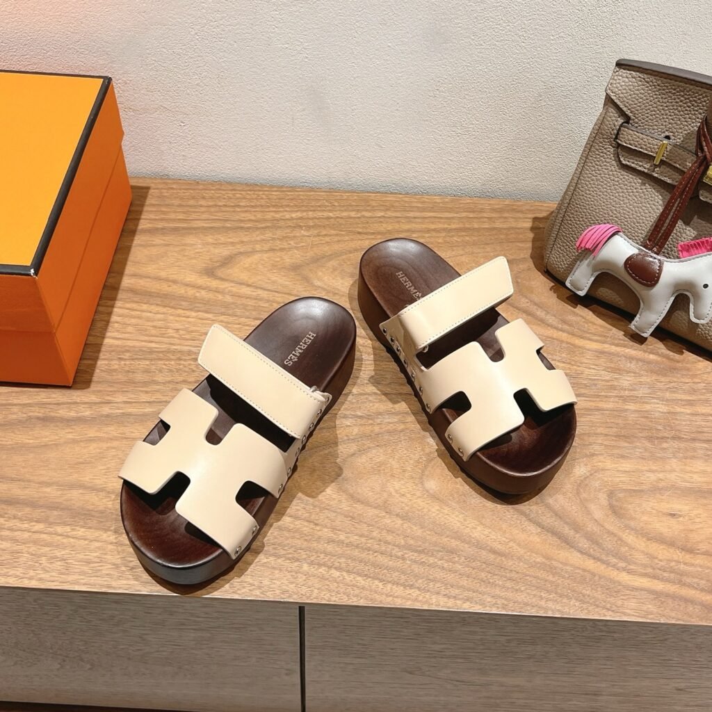 Hermès Unisex Slides detail 3