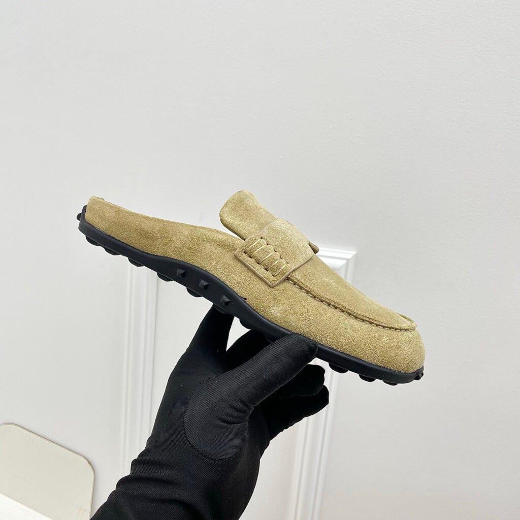 Hermès Unisex Mules detail 3