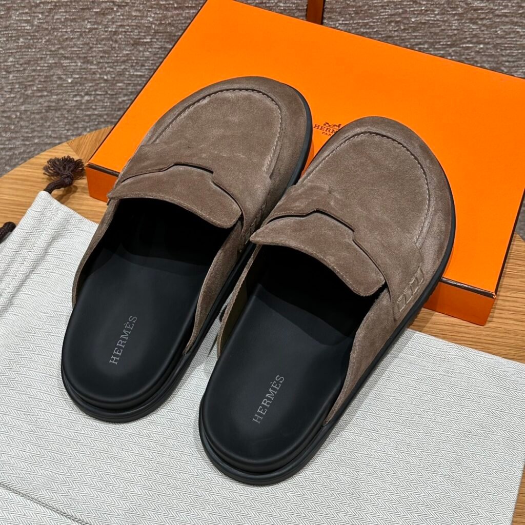 Hermès Unisex Mules detail 3