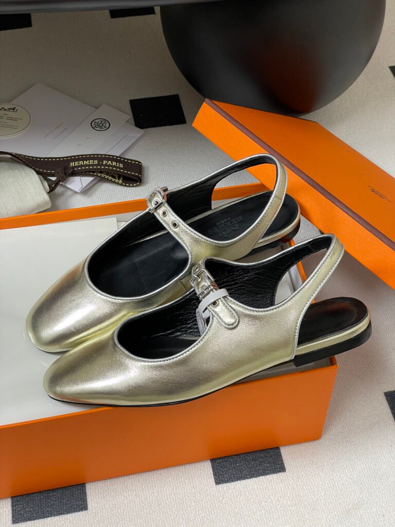 Hermès Women's Mary Jane Shoes detail image 3