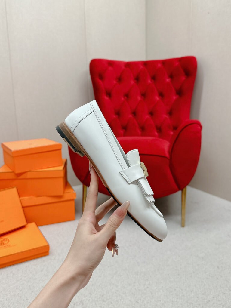 Hermès Unisex Loafers detail 3