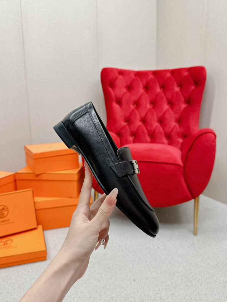 Hermès Unisex Loafers detail 3