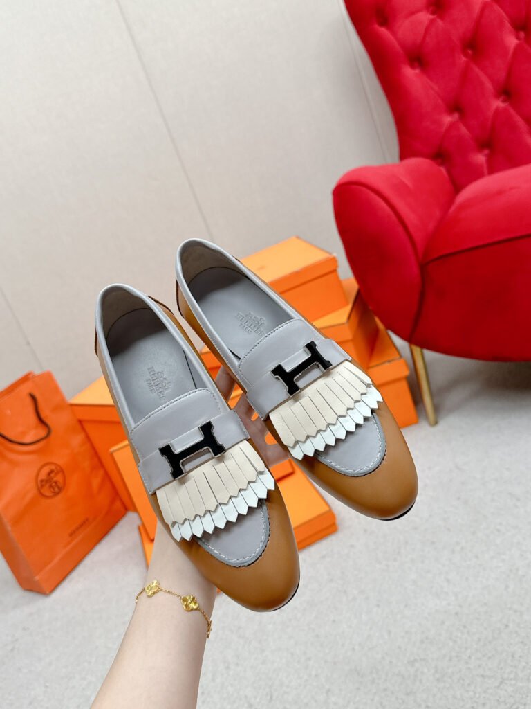 Hermès Unisex Loafers detail 3