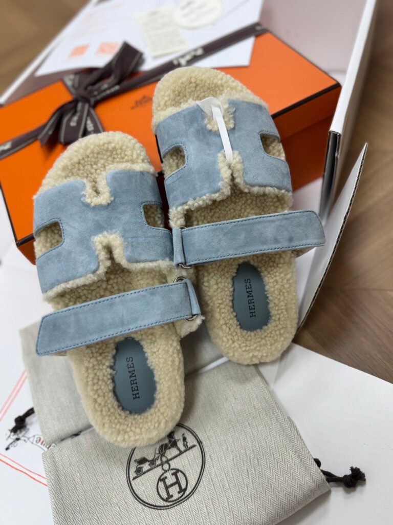 Hermès Unisex Shearling Shoes detail 3