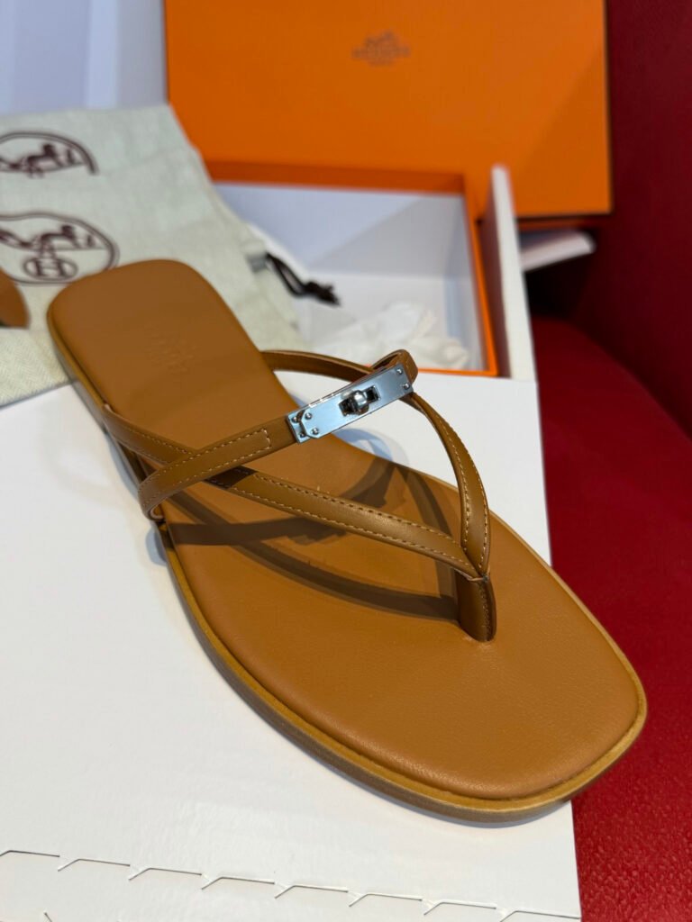 Hermès Women's Sneakers detail 3