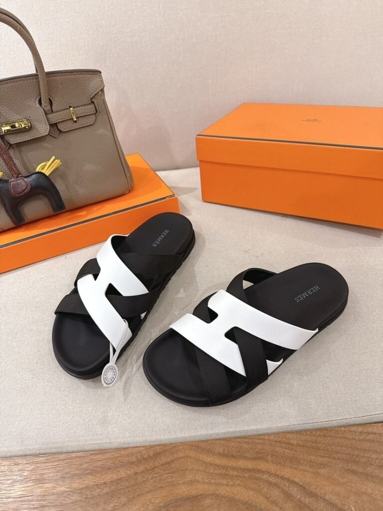 Hermès Unisex Slides detail 3