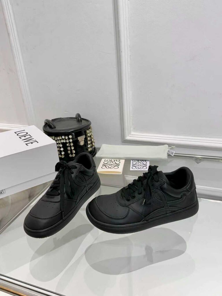 Loewe Unisex Sneakers detail 3