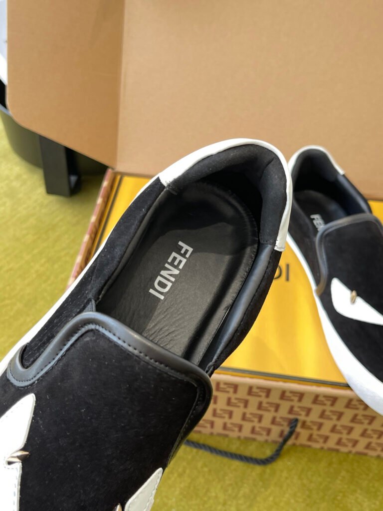 Fendi Unisex Sneakers detail 3