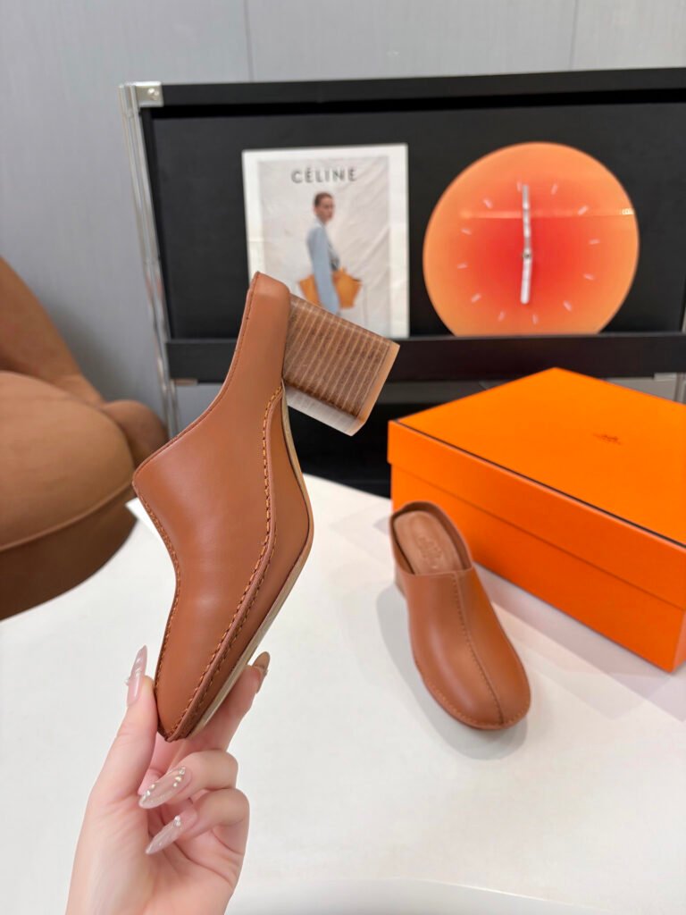 Hermès Unisex Mules detail 3