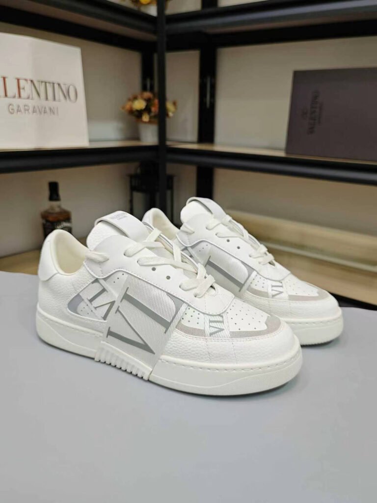 Valentino Garavani Unisex Athletic Sneakers detail image 3