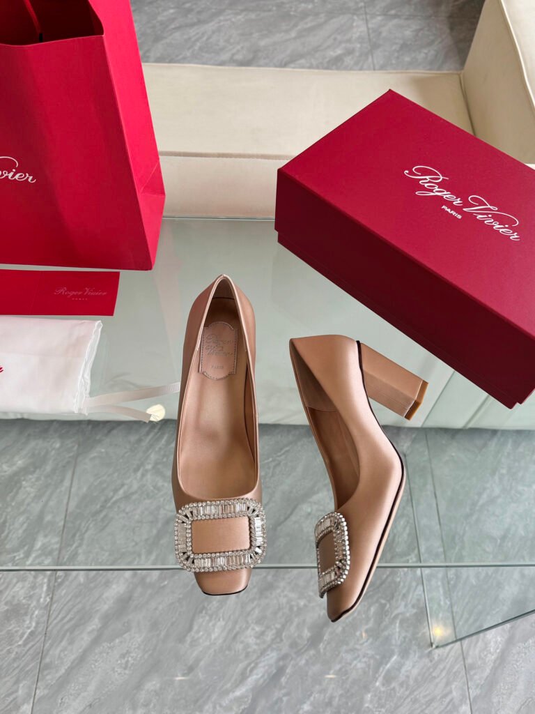 Roger Vivier Women's High-Heel Pumps detail image 3