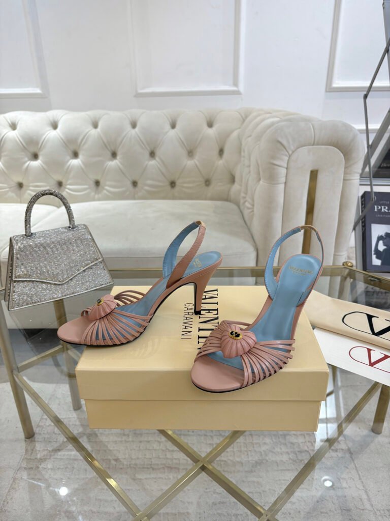 Valentino Garavani Women's High-Heel Pumps detail image 3