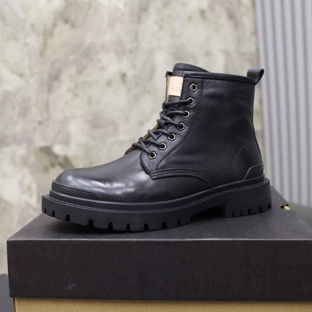UGG Men's Sneakers detail image 3