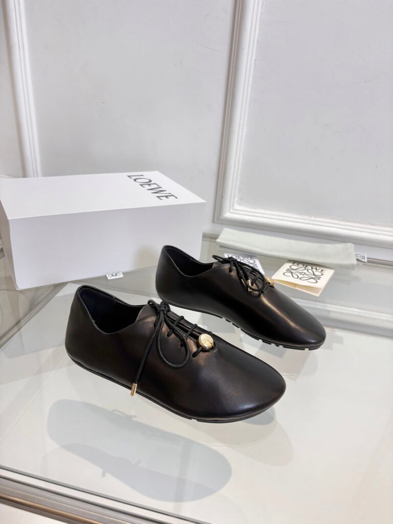 Loewe Unisex Sneakers detail 3