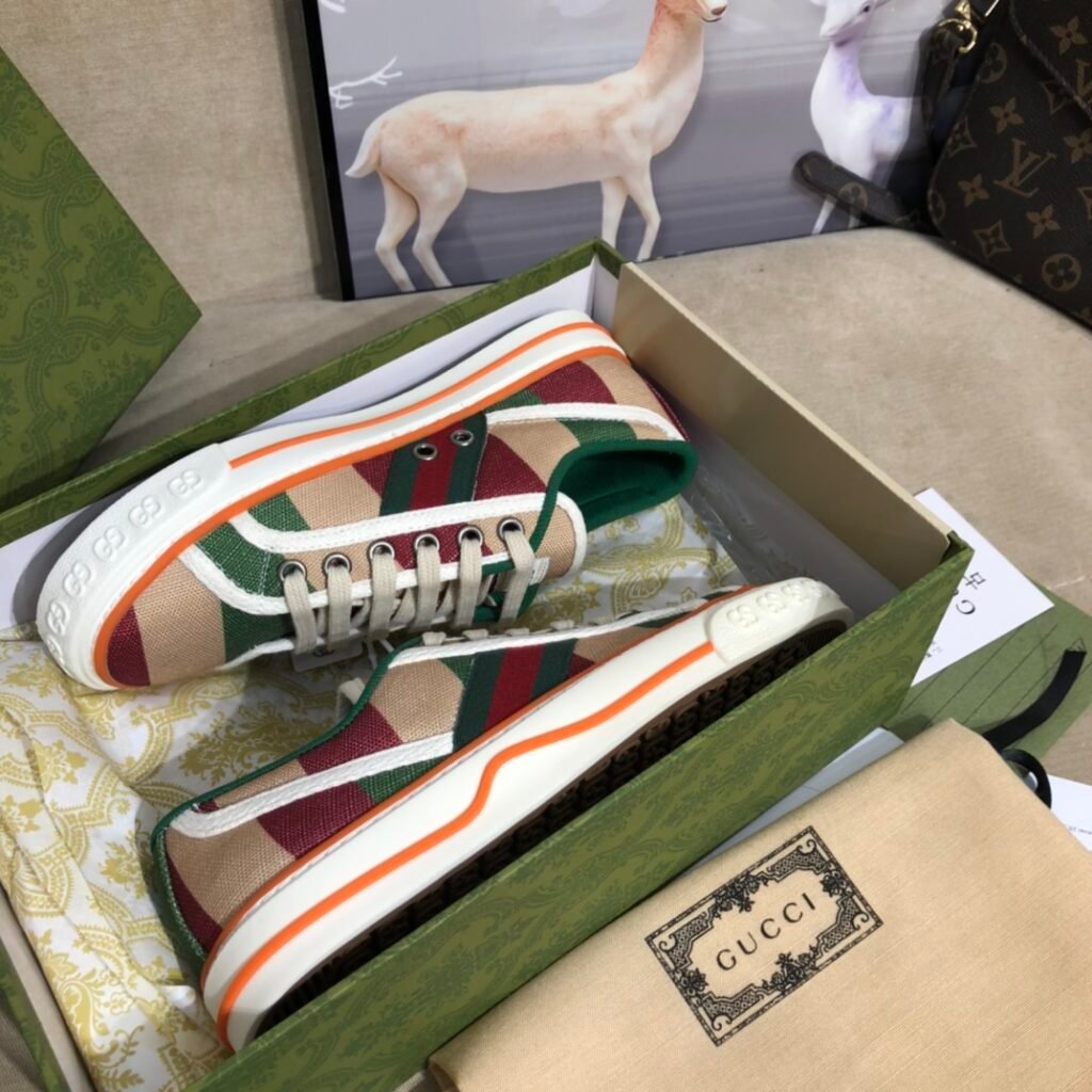 Gucci Unisex Tennis Sneakers detail image 3