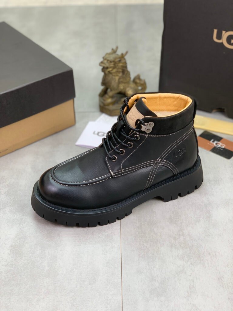 UGG Men's Sneakers detail image 3
