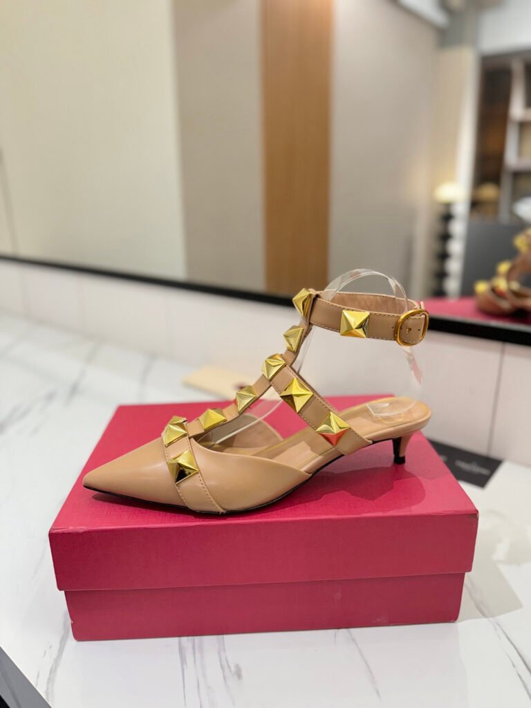 Valentino Garavani Unisex Slides detail image 3