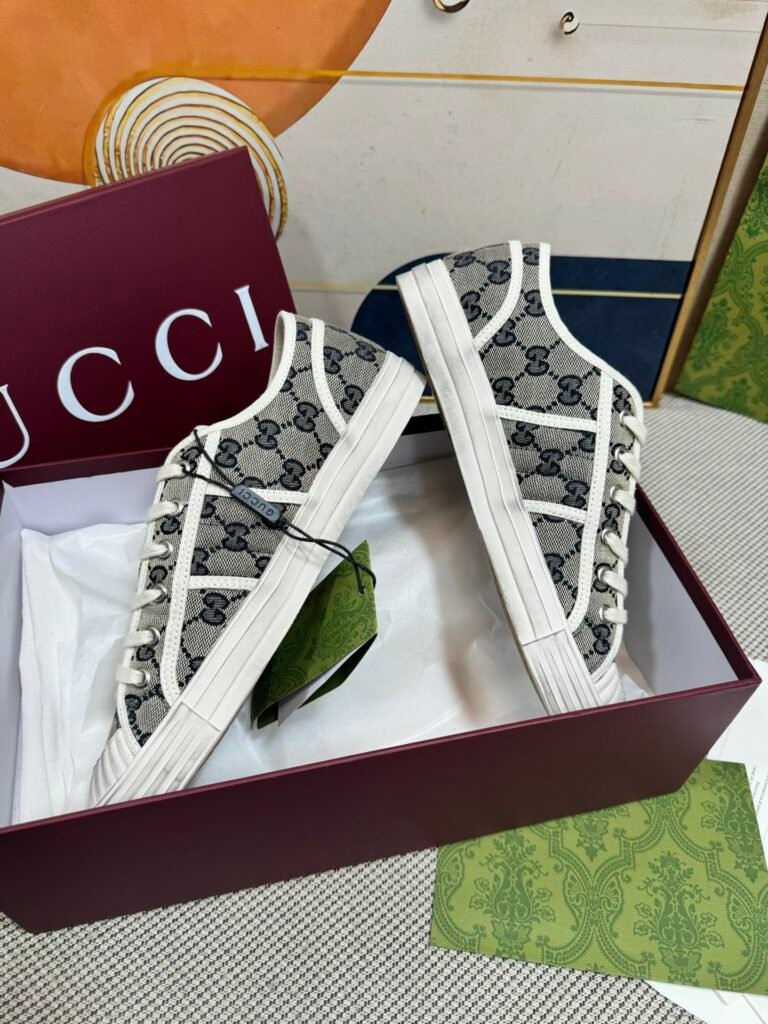 Gucci Unisex Low-Top Sneakers detail 3
