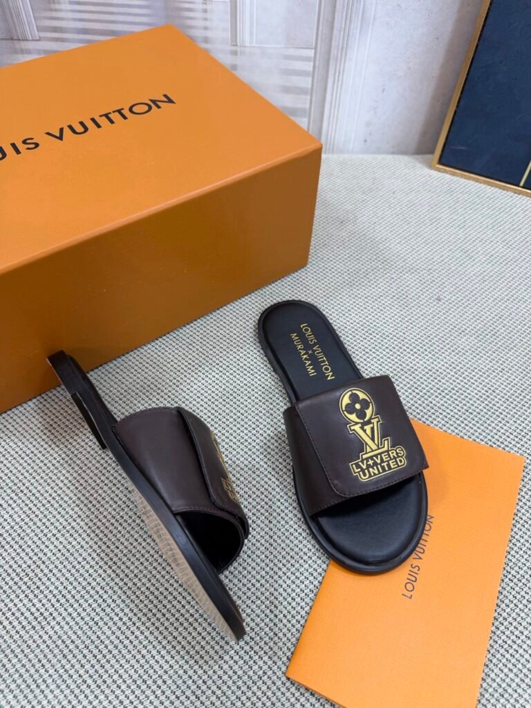 Louis Vuitton Unisex Slides detail 3