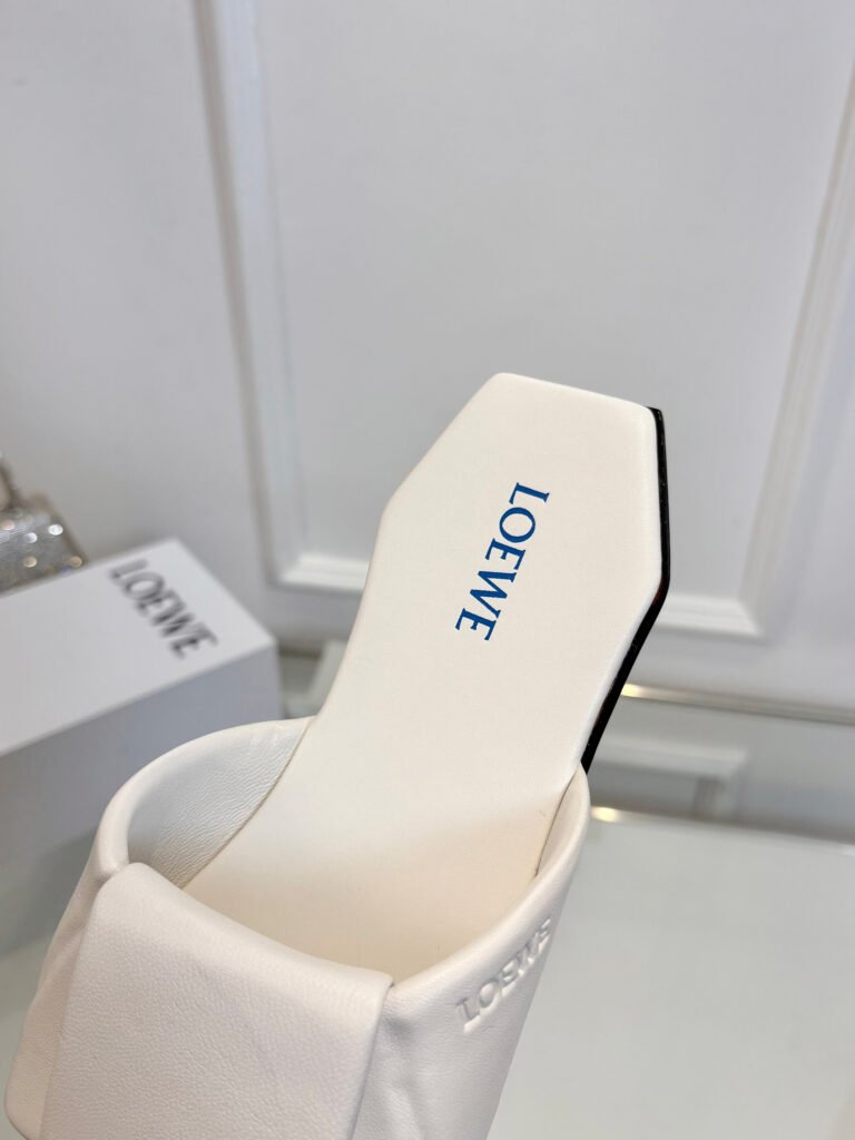 Loewe Unisex Sneakers detail image 3