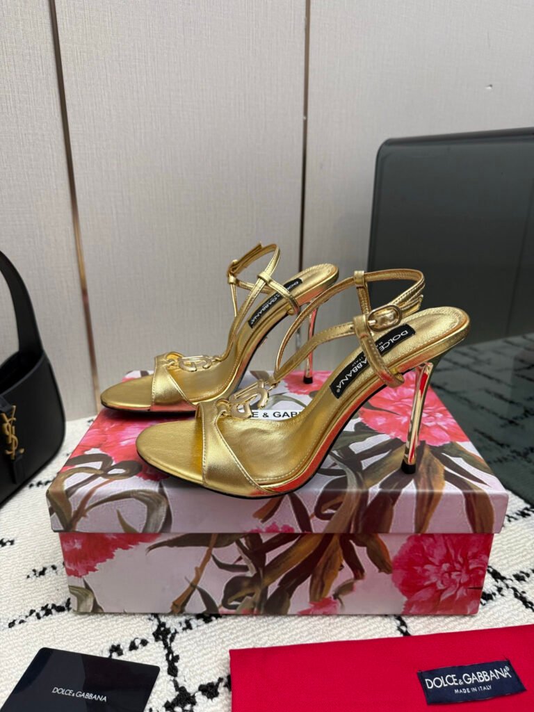 Dolce & Gabbana Women's High-Heel Pumps detail 3