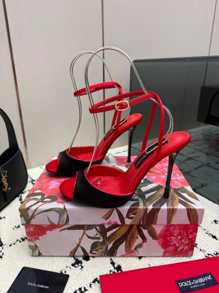 Dolce & Gabbana Women's High-Heel Pumps detail 3