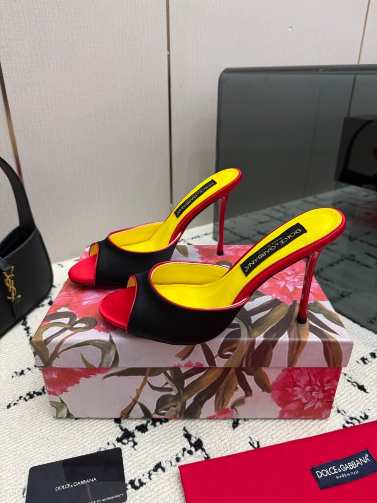 Dolce & Gabbana Women's High-Heel Pumps detail 3