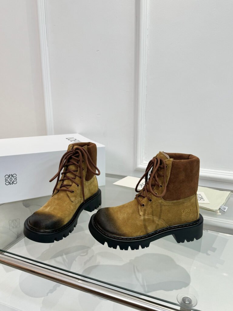 Loewe Unisex Sneakers detail image 3