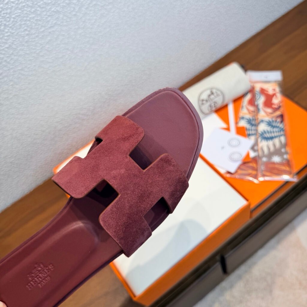 Hermès Unisex Slides detail 3