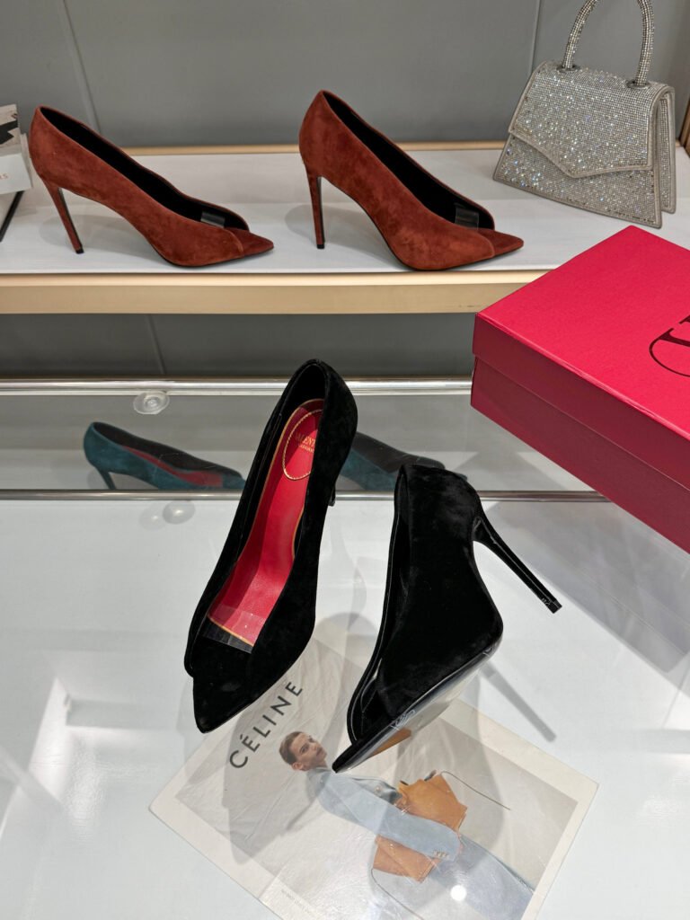 Valentino Garavani Women's High-Heel Pumps detail 3