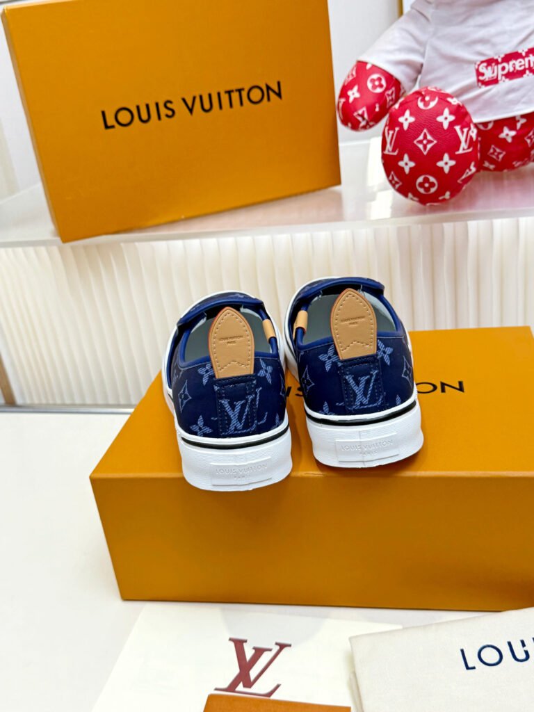 Louis Vuitton Men's Sneakers detail image 3