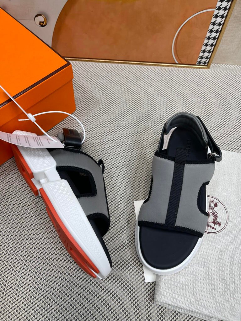 Hermès Unisex Slides detail 3