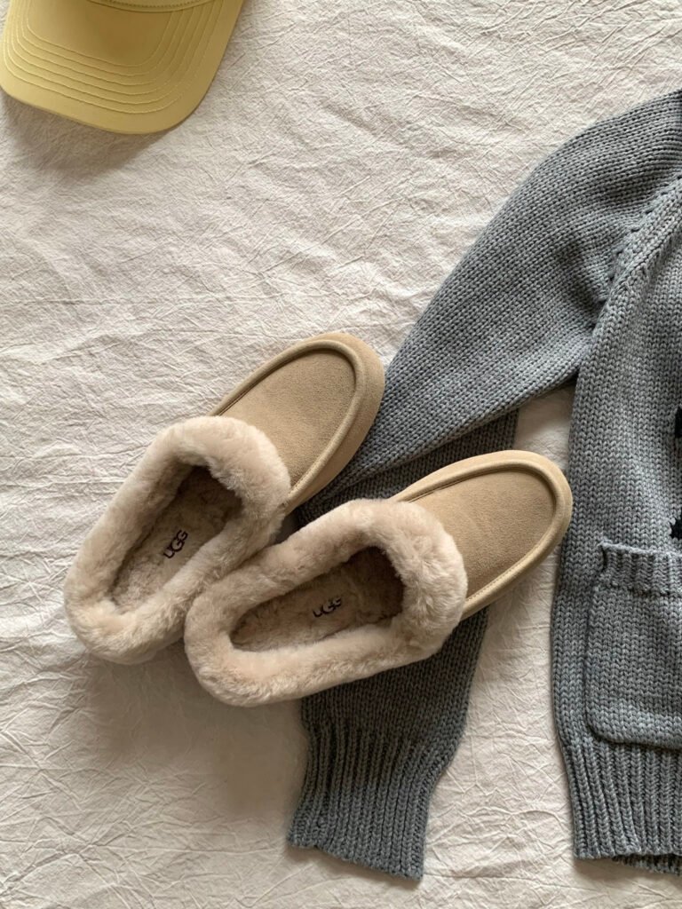 UGG Unisex Mules detail image 3