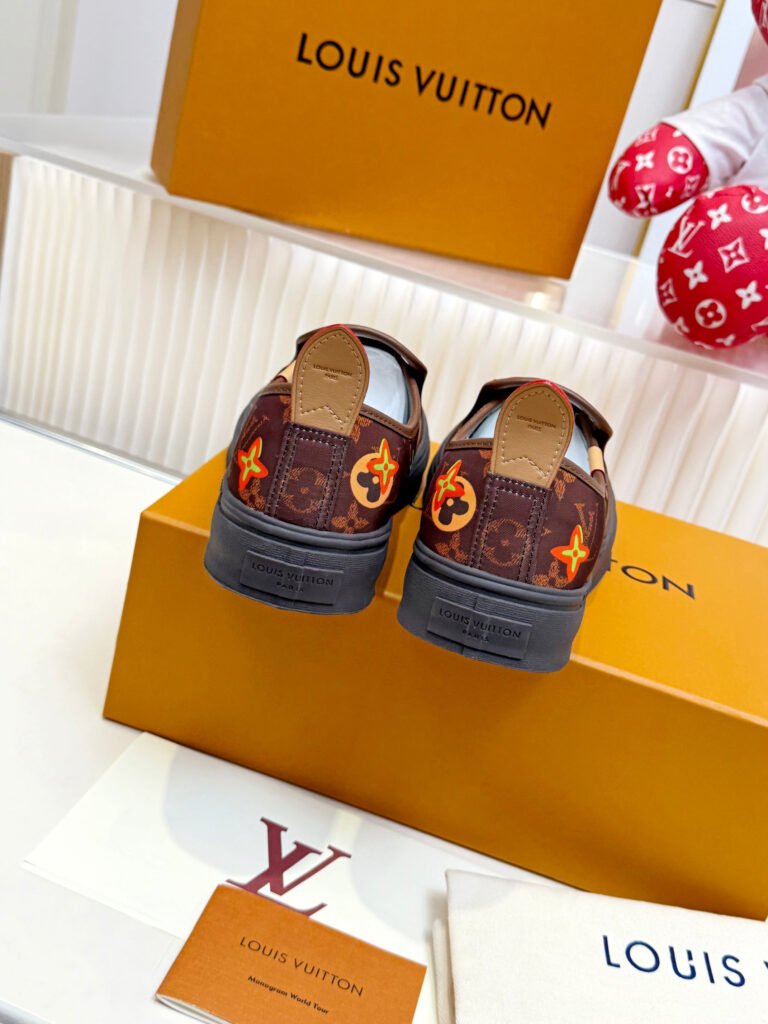 Louis Vuitton Men's Sneakers detail image 3