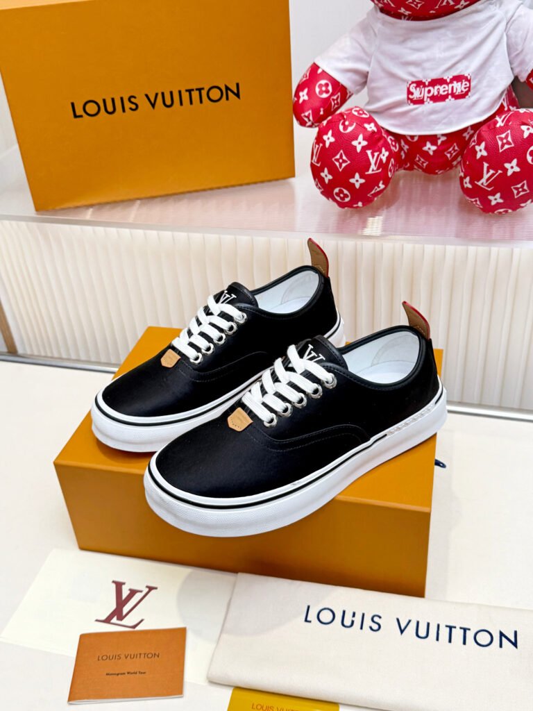 Louis Vuitton Men's Sneakers detail image 3