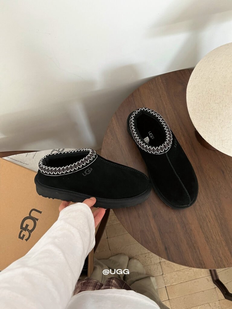UGG Unisex Sneakers detail image 3