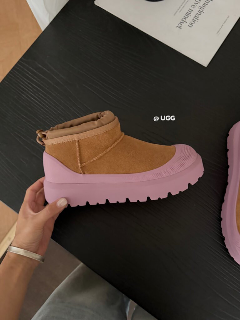 UGG Unisex Ankle Boots detail image 3