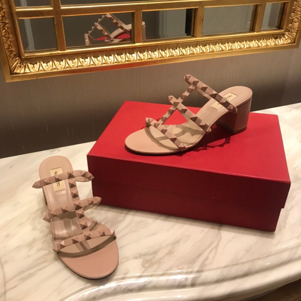 Valentino Garavani Unisex Sneakers detail image 3