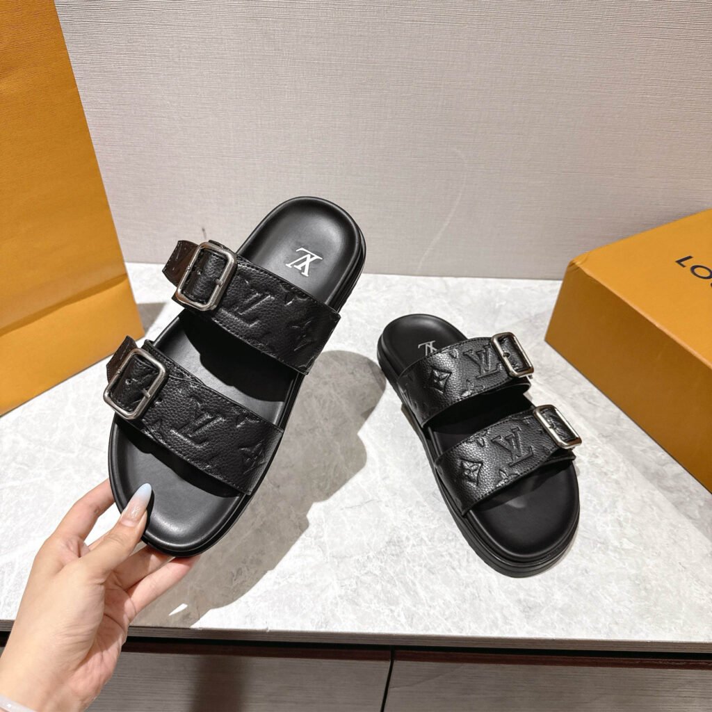 Louis Vuitton Unisex Slides detail 3