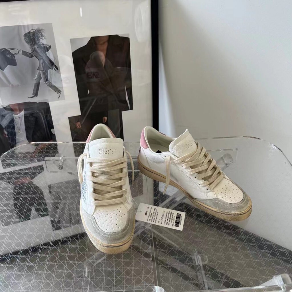 Golden Goose Unisex Platform Sneakers detail image 3