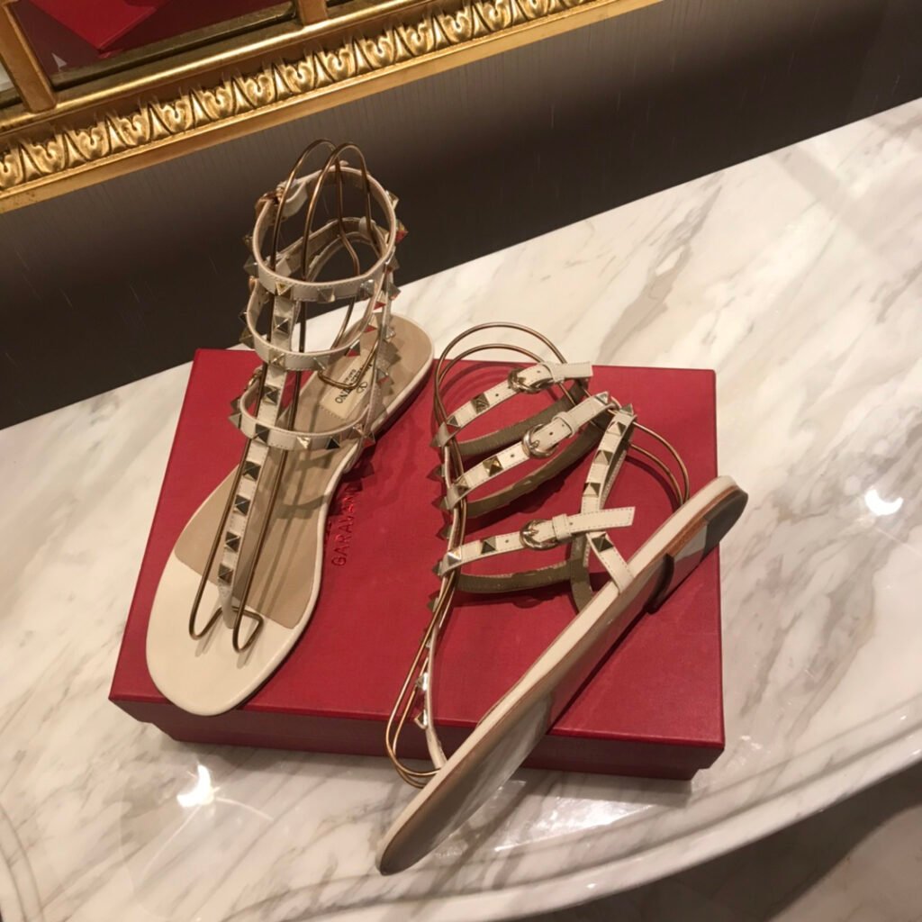 Valentino Garavani Unisex Sneakers detail image 3