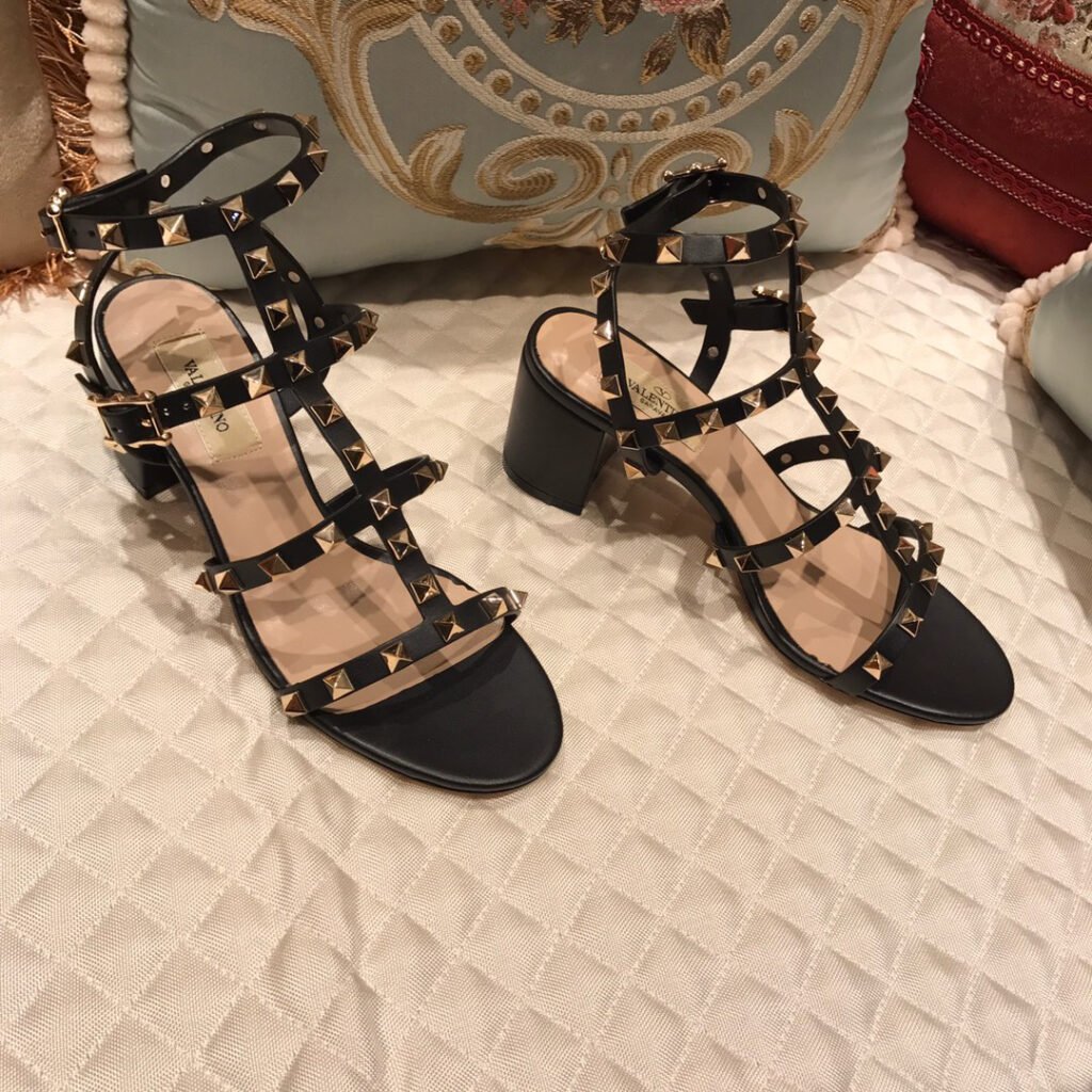 Valentino Garavani Unisex Sneakers detail 3