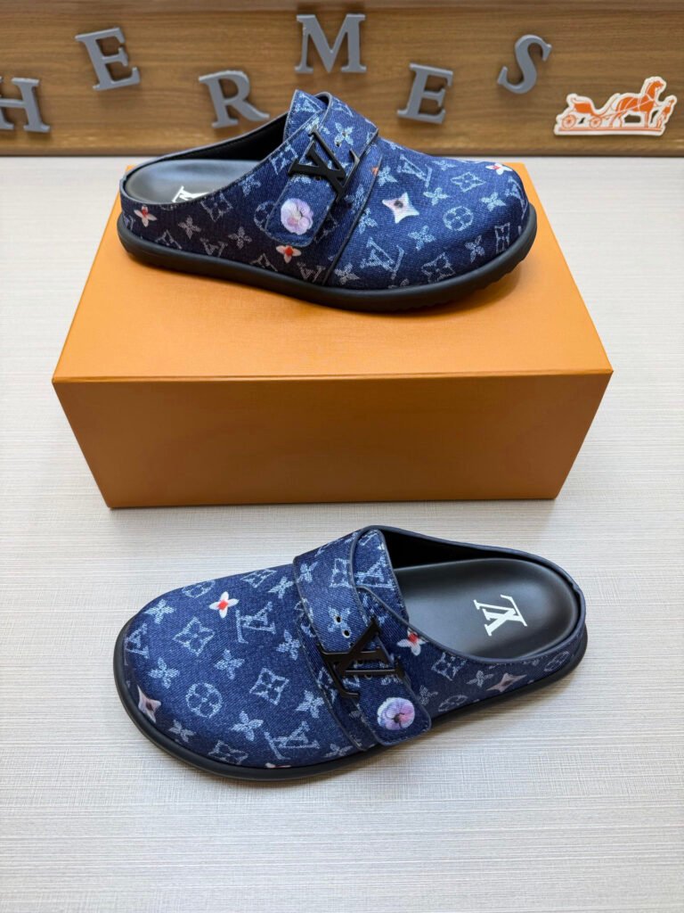 Louis Vuitton Men's Slides detail image 3
