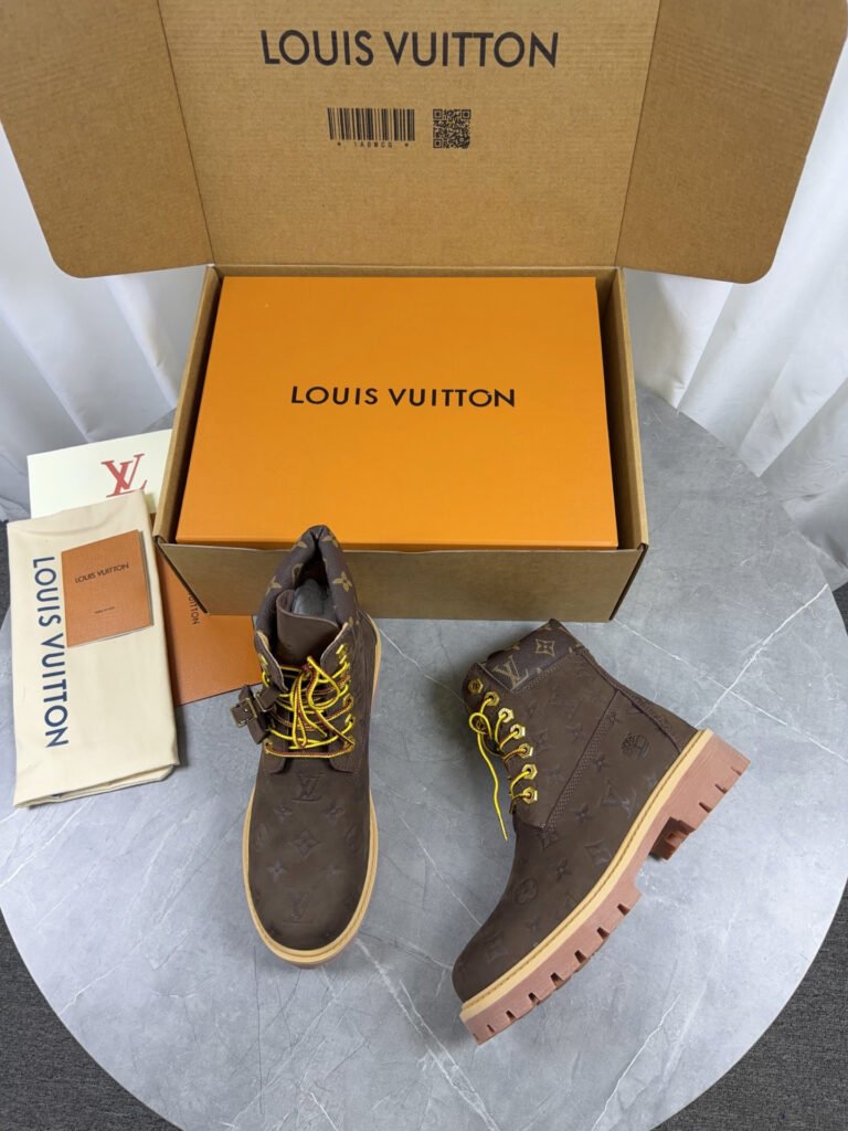 Louis Vuitton Unisex Ankle Boots detail 3
