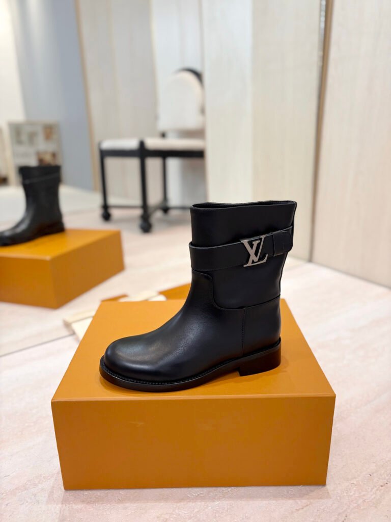 Louis Vuitton Women's Boots detail image 3